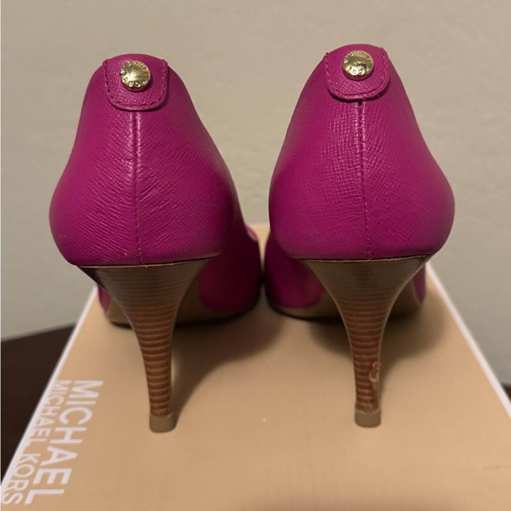Michael Kors Fuchsia Leather MK-Flex Mid Pump Heels 7M - Picture 5 of 8